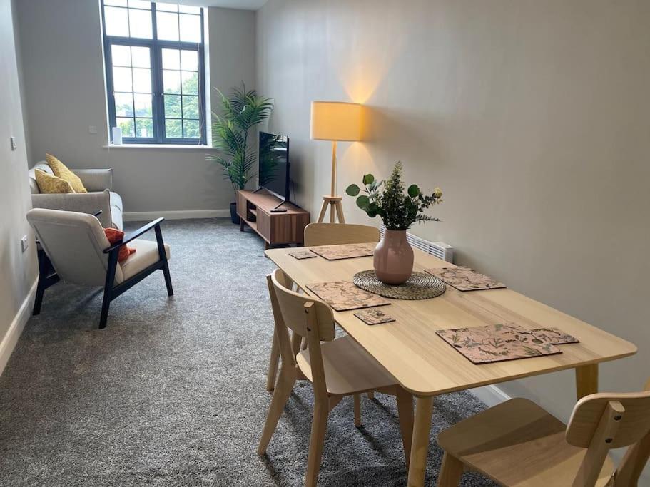 Chic Mill Conversion Beside Piece Hall & Eureka! هاليفاكس المظهر الخارجي الصورة